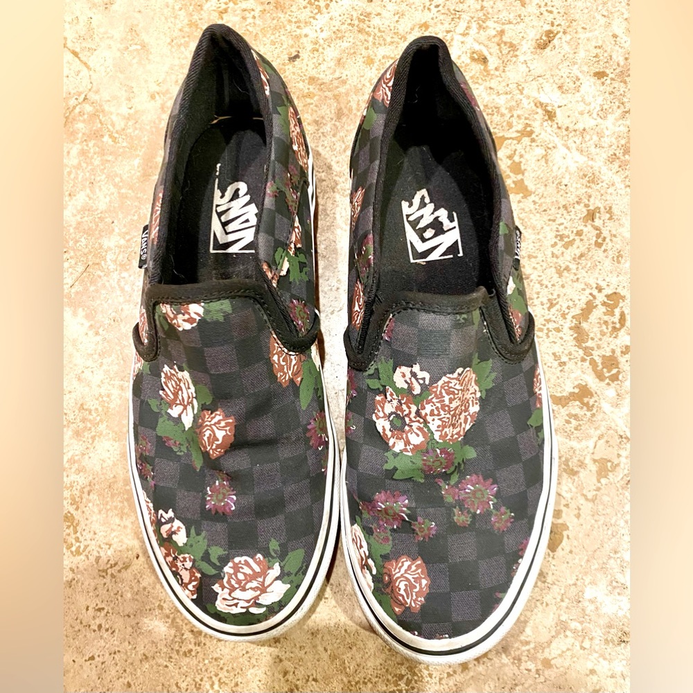 Van’s Slip On Floral and Checkered Shoes Women’s Size 8